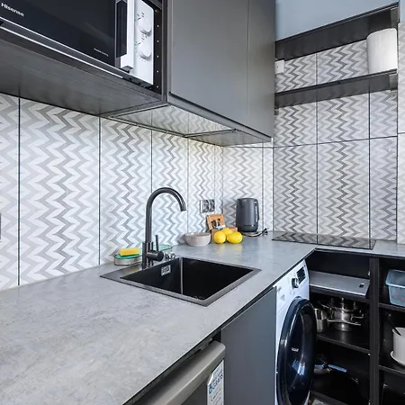 Shortstaypoland Plac Unii Lubelskiej B188 Apartamento Varsóvia